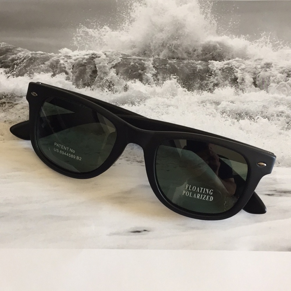 Coyote Eyewear Floating Polarized Sunglasses/New